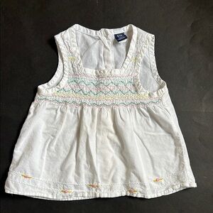 Baby Gap Lightweight Cotton White Embroidered Toddler Top. Size 3years
